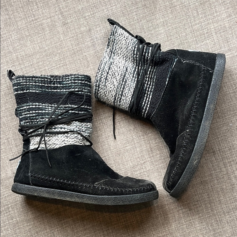 Toms Black Leather Slip-On Boots 7